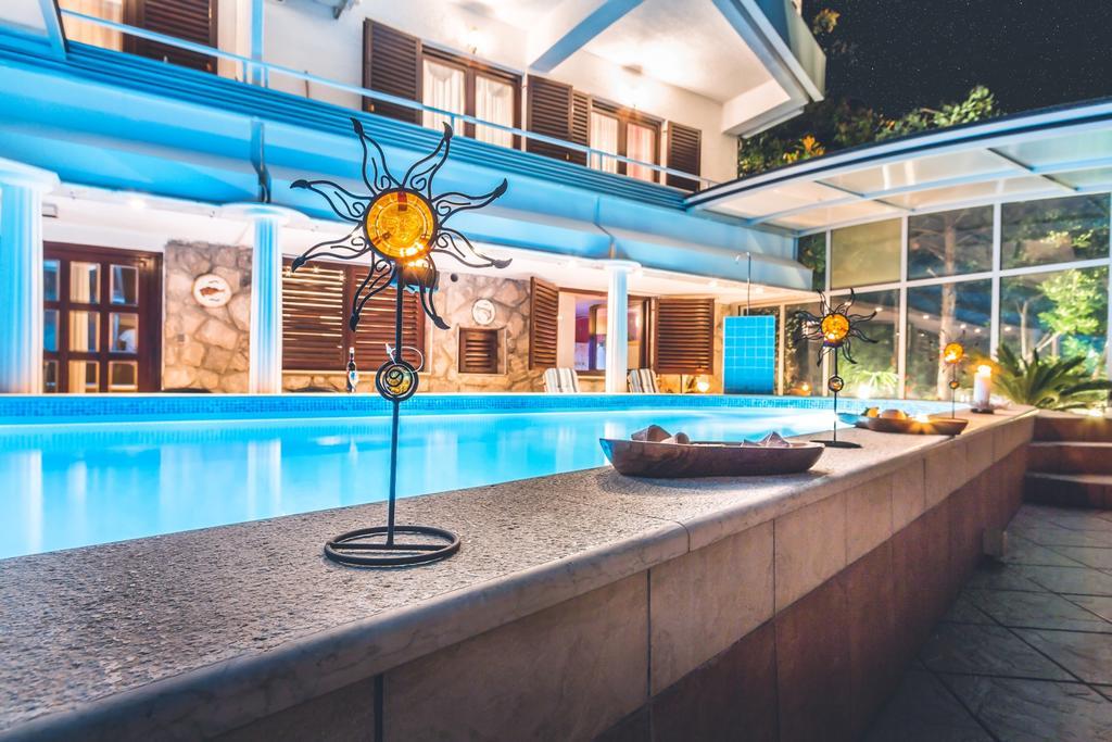 Villa Roses Apartments & Wellness Icici Exterior photo